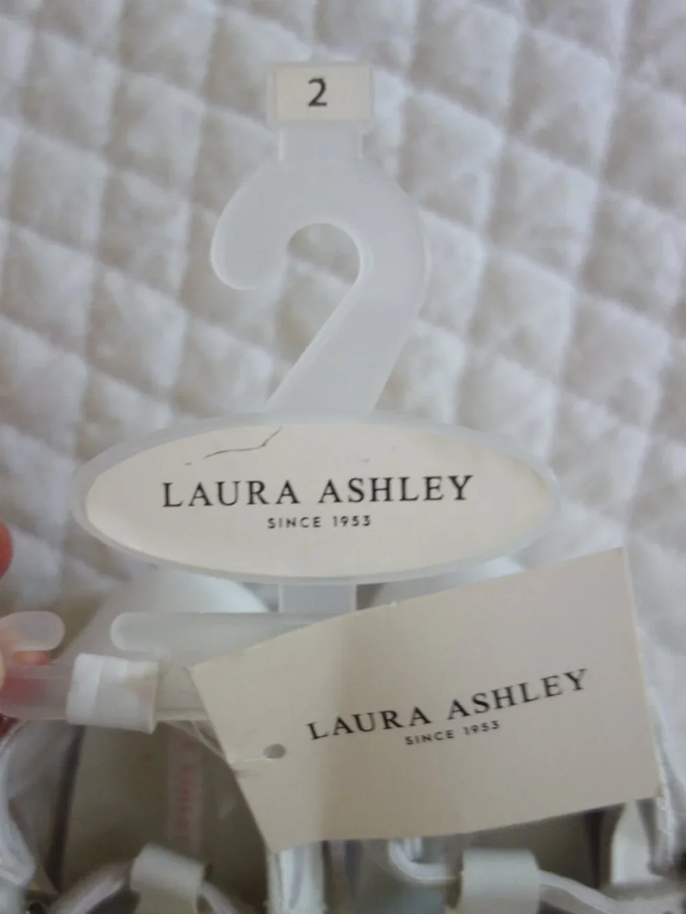 NWT LAURA ASHLEY Infant Baby White Flower Mary Jane Shoes – 2